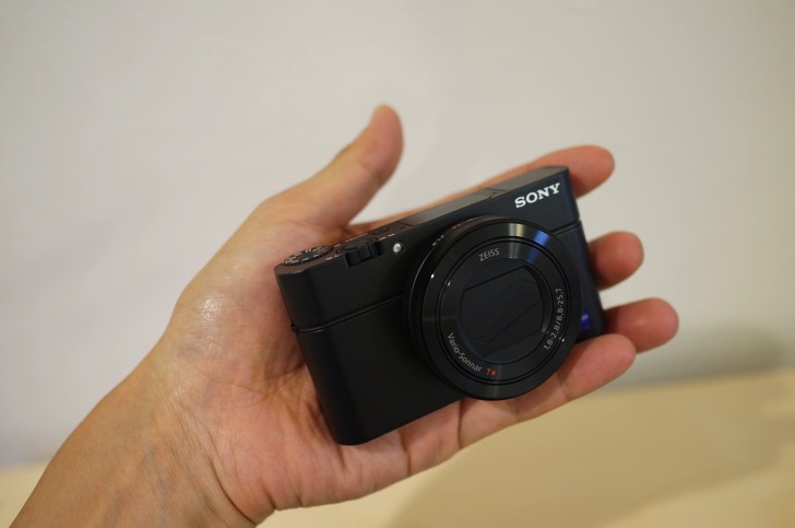 Sony RX100 M3 + バッテリー2個